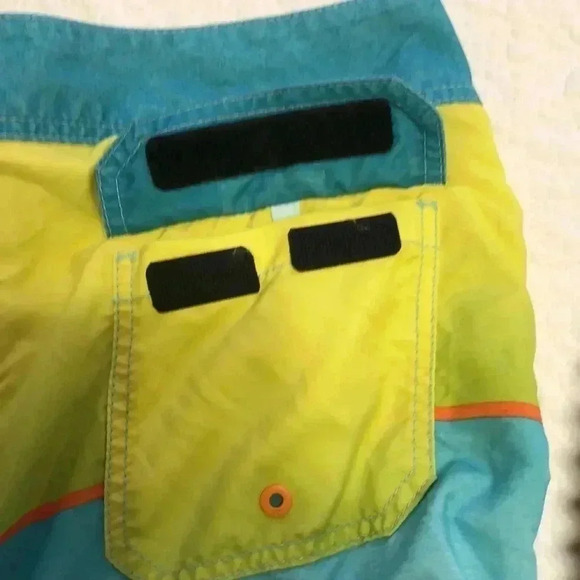 Billabong men’s swim trunks.  Size 34 - Picture 8 of 8